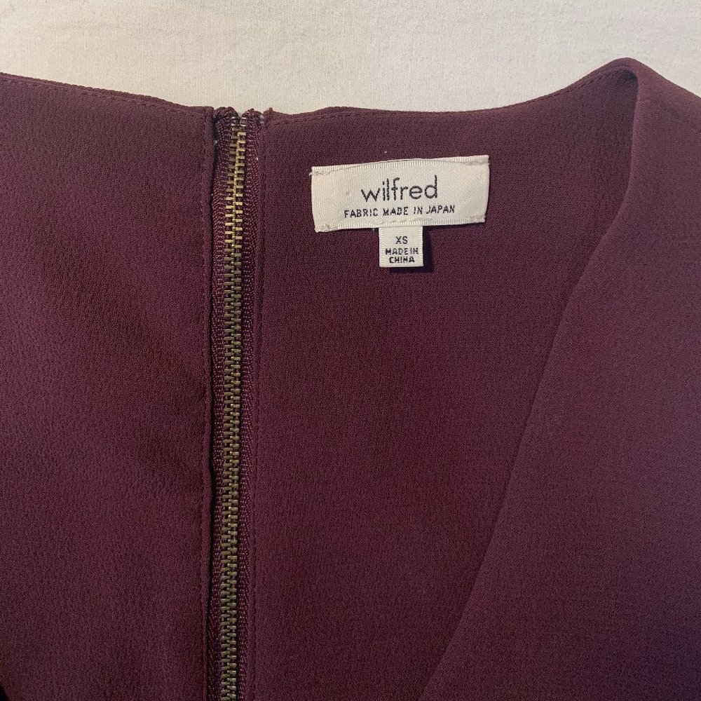 Wilfred Structured Deep V Crop Top - Picture 4 of 6